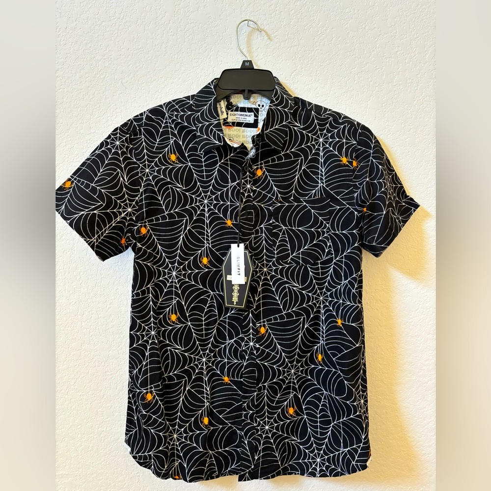 NWT Spiderweb Button Down Short Sleeve Shirt Sz M